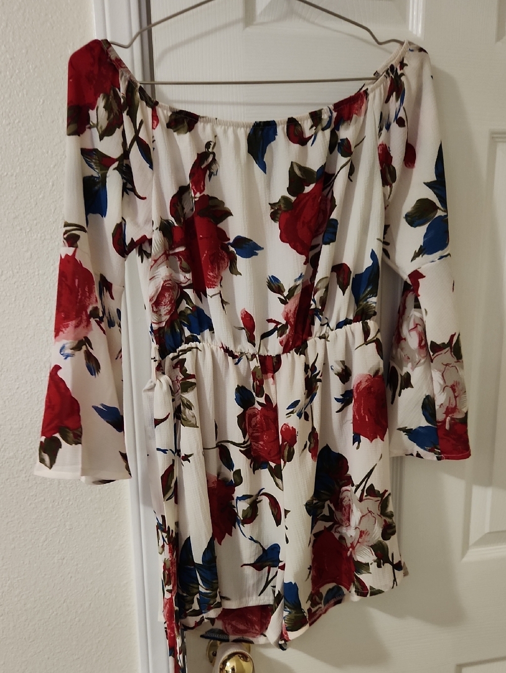 White Floral Off-Shoulder Shorts Jumper with Red Roses